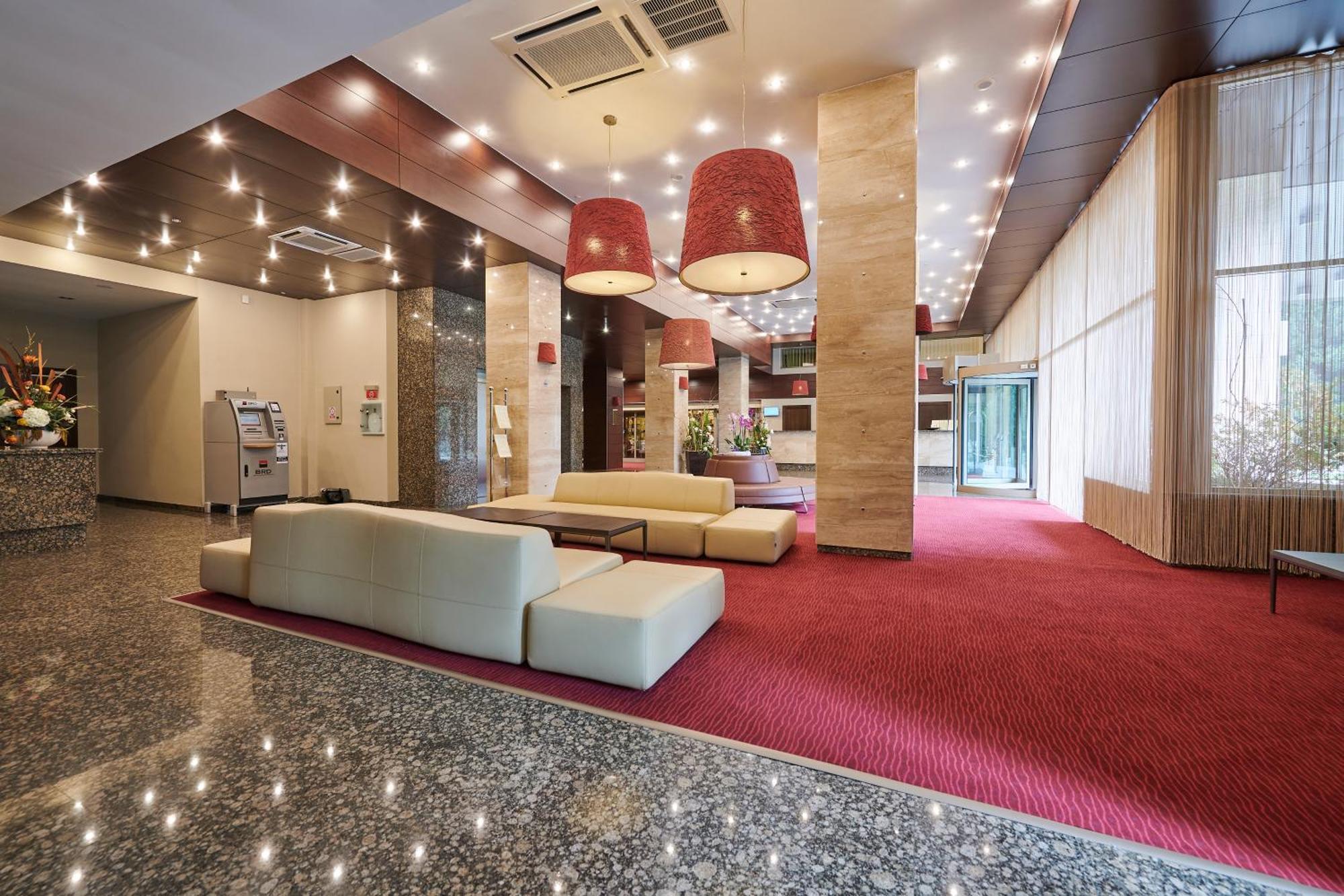 Hotel Clermont Ковасна Екстер'єр фото