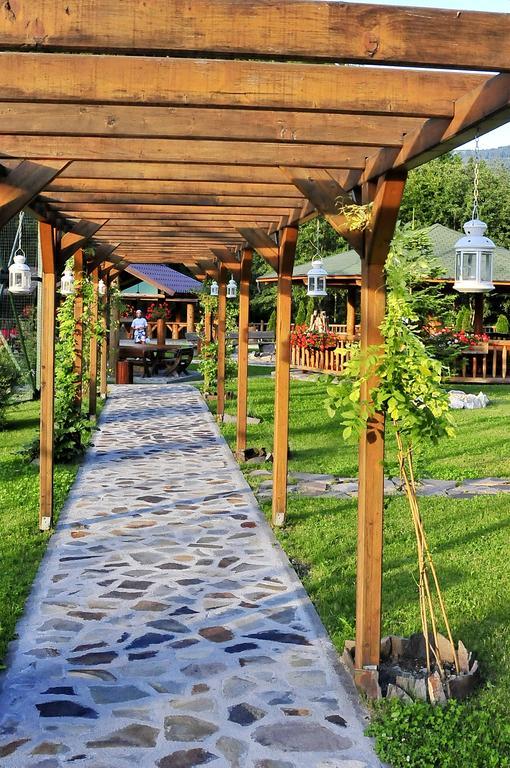 Hotel Clermont Ковасна Екстер'єр фото