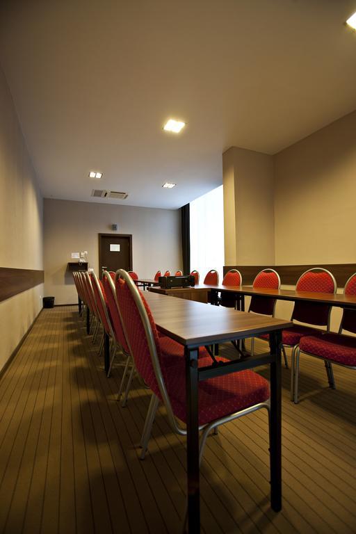 Hotel Clermont Ковасна Екстер'єр фото