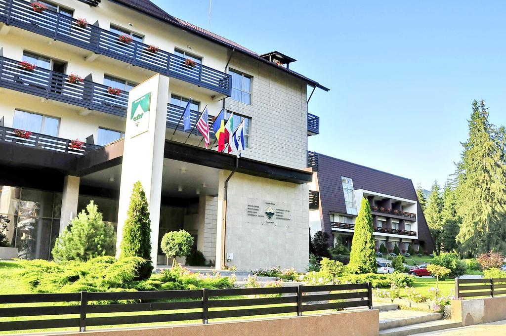 Hotel Clermont Ковасна Екстер'єр фото